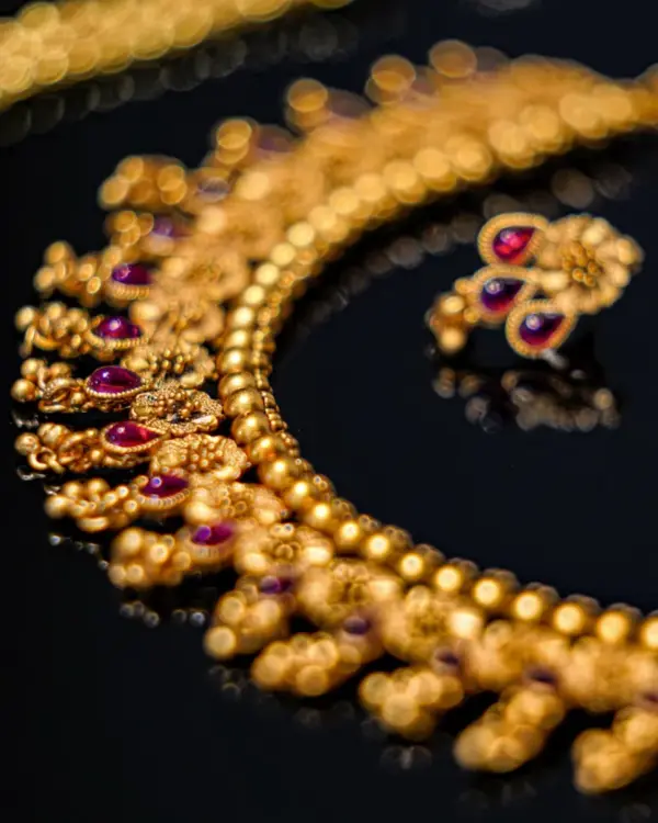 Rania Pearl Collar